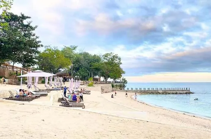Mactan Newtow Enjoy Family Staycation Punta Engano (Mactan)