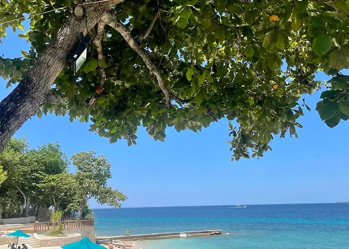 Mactan Newtow Enjoy Family Staycation * Punta Engano (Mactan)