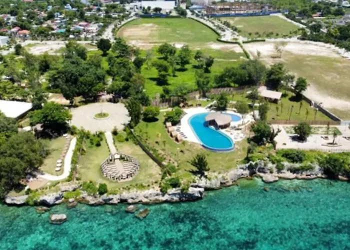 Mactan Newtow Enjoy Family Staycation